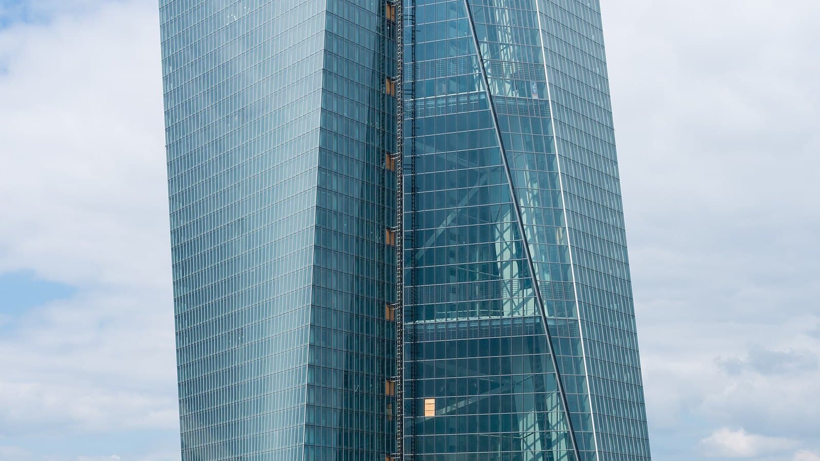 تغطية حية لمؤتمر البنك المركزي